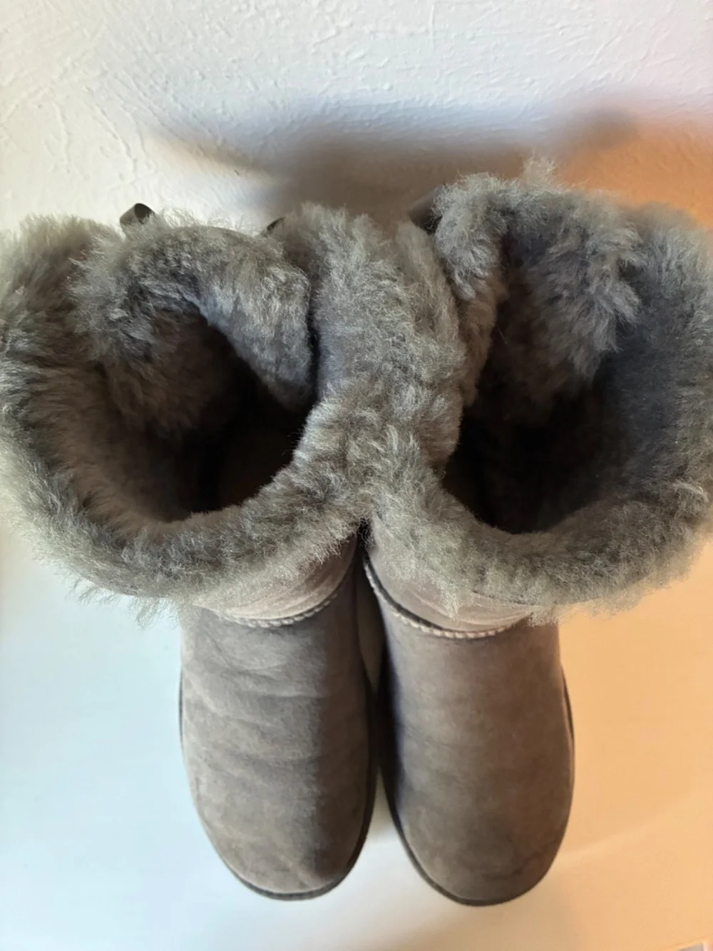 UGG Bailey Bow II Boots – Gray Suede | Women's Size 9 | Genuine Sheepskin